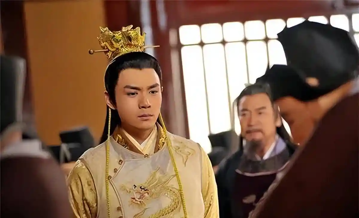 郭威:四朝元老的血泪篡位,埋下宋朝三百年基业的伏笔