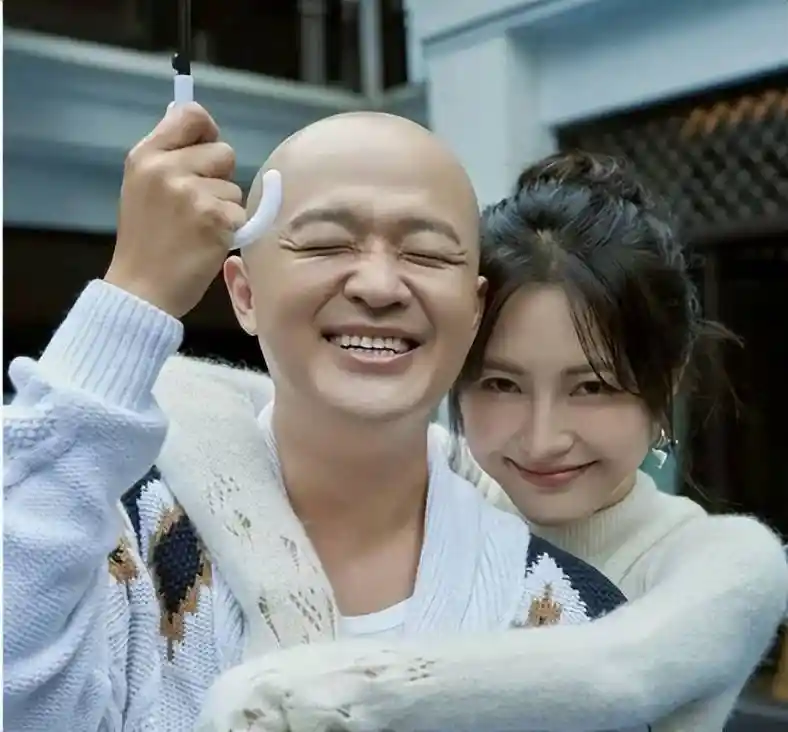 包文婧力挺包贝尔颜值引爆网络争议,网友怒批恋丑癖引热议