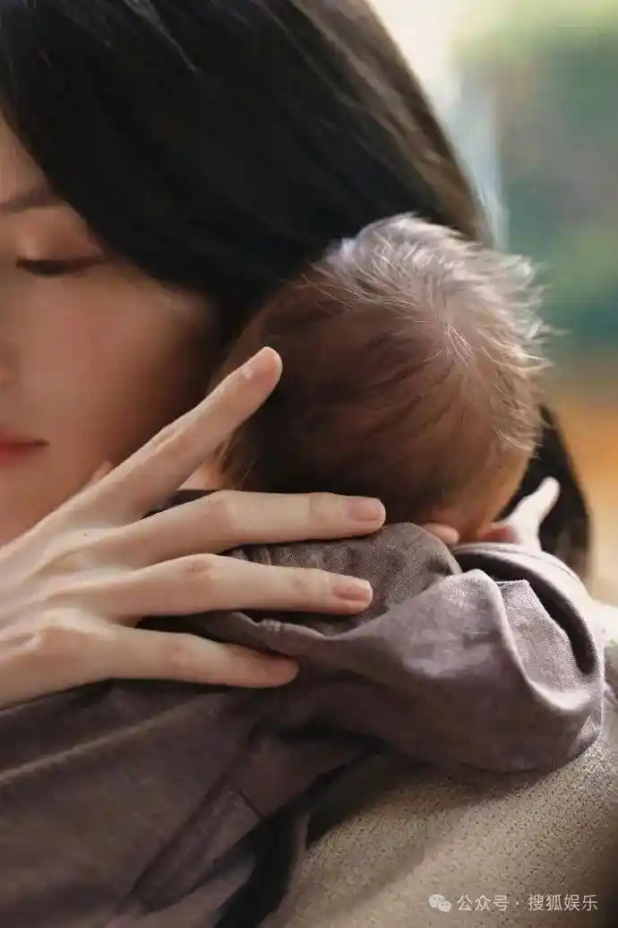 隐婚生子?这对情侣选择用宝宝官宣爱情