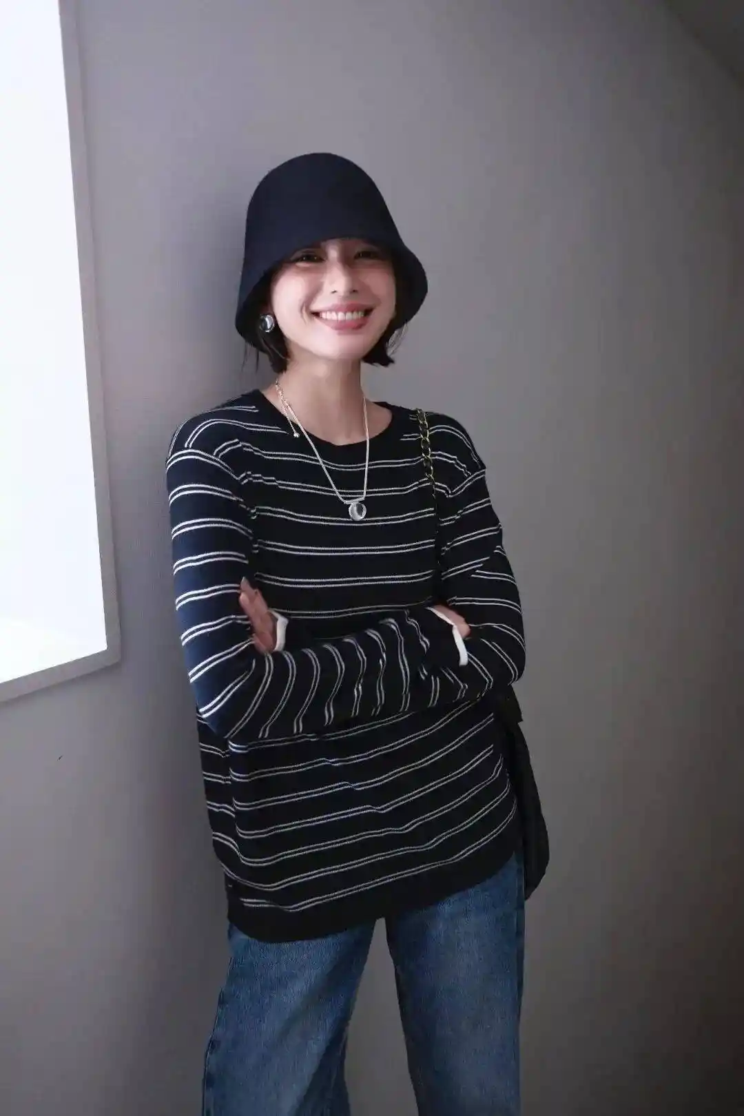 绝了!这件混纺条纹上衣火出圈,桑蚕丝羊毛质感惊艳全网