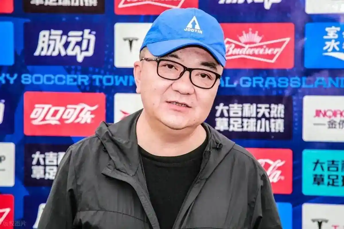 董路炮轰足协五年禁用本土教练!塞蒂恩上任背后惊现装C疑云