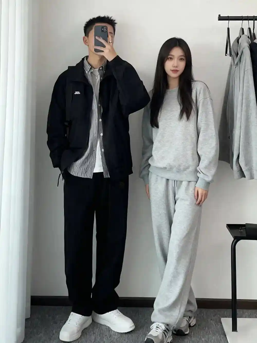 阔腿裤退场？这条裤子成秋冬时髦焦点！