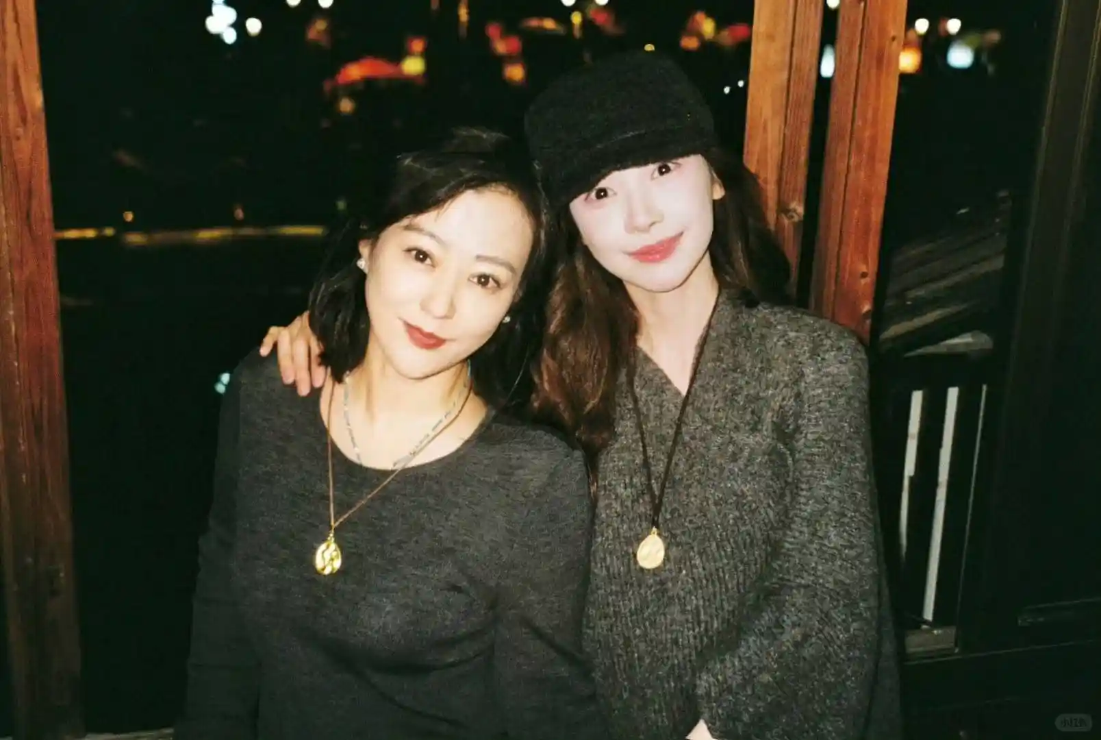 胡彦斌易梦玲马尔代夫密吻曝光，偶像恋情再引热议