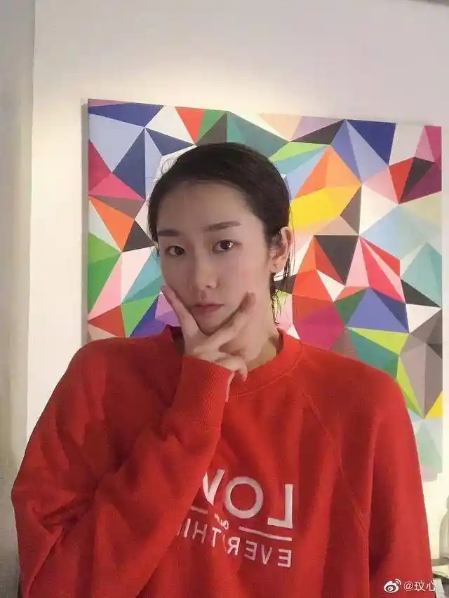 爆！TVB新星曾文心喜提台庆头奖，竟与刘昊然同门学艺引热议