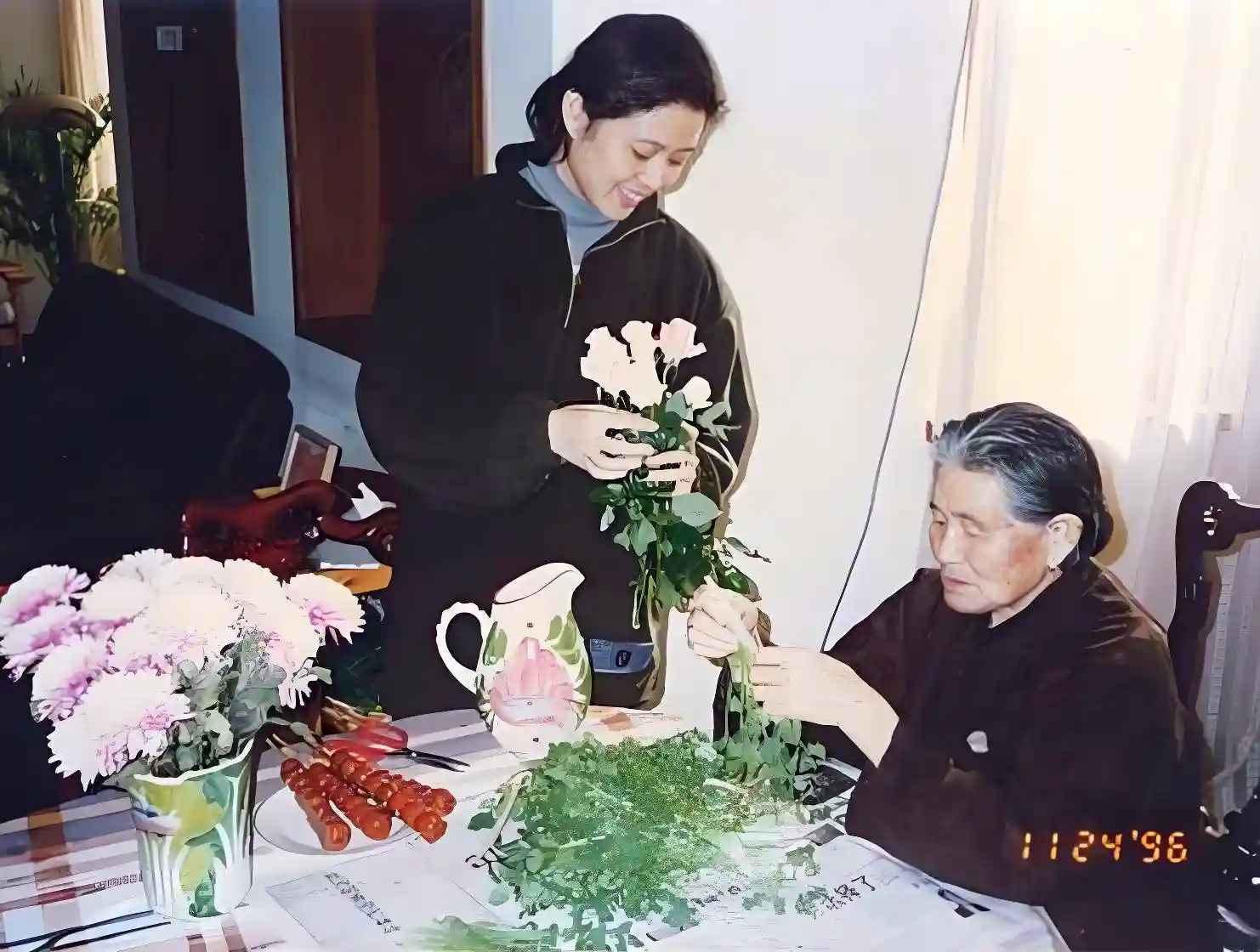 倪萍:父爱缺席,母仇刻骨,她一生未喊爸