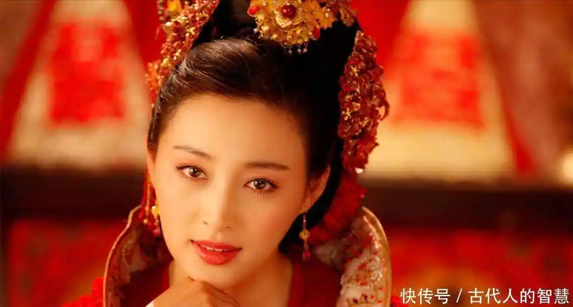 朱元璋逃难遇寡妇，临别一举动令后人敬佩不已