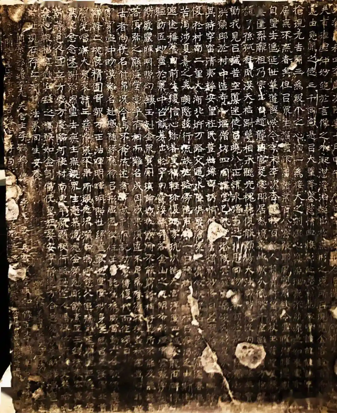 李氏合邑造像碑惊现东魏秘史，刘秀峰揭秘河南博物院金石之谜