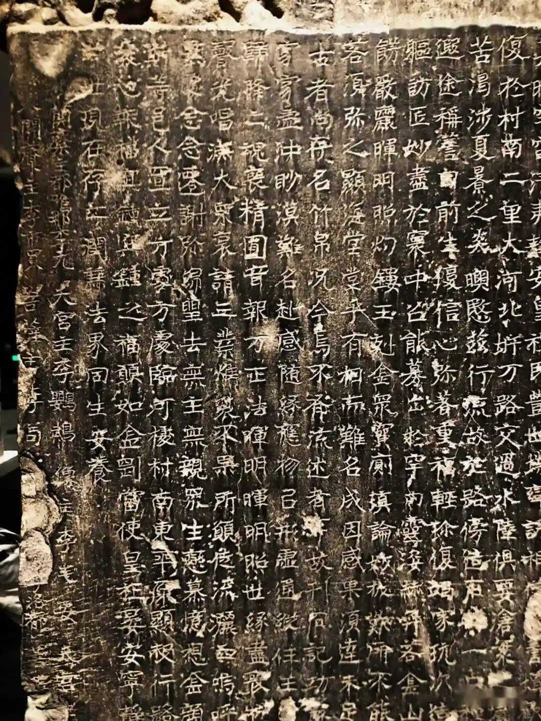 李氏合邑造像碑惊现东魏秘史，刘秀峰揭秘河南博物院金石之谜