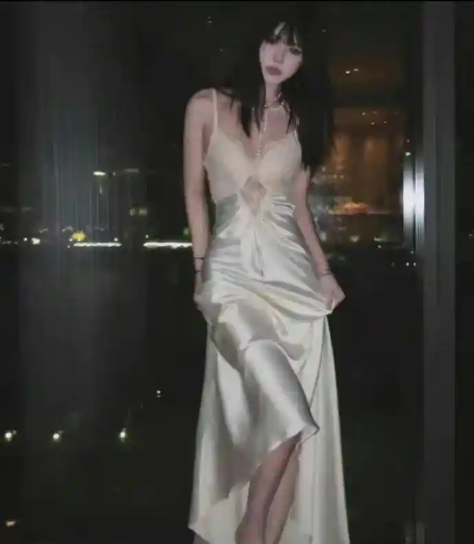 汪峰大女儿惊现超模基因，天使面容邂逅魔鬼身材