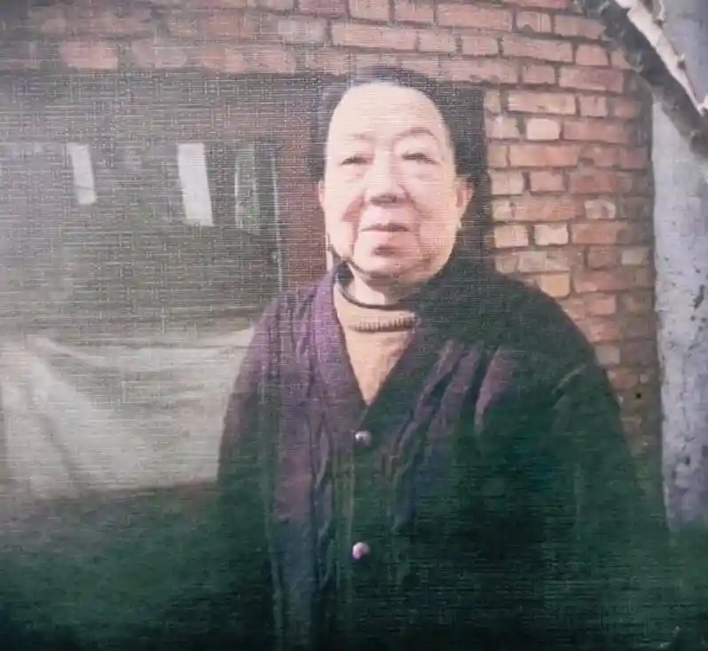 冯巩首晒父母合照:爱的传承是他人生的底色