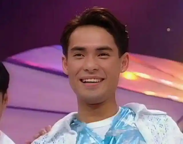 TVB男星含泪宣布爱妻病逝，八年婚姻无子无女，为医病耗尽积蓄求助众筹