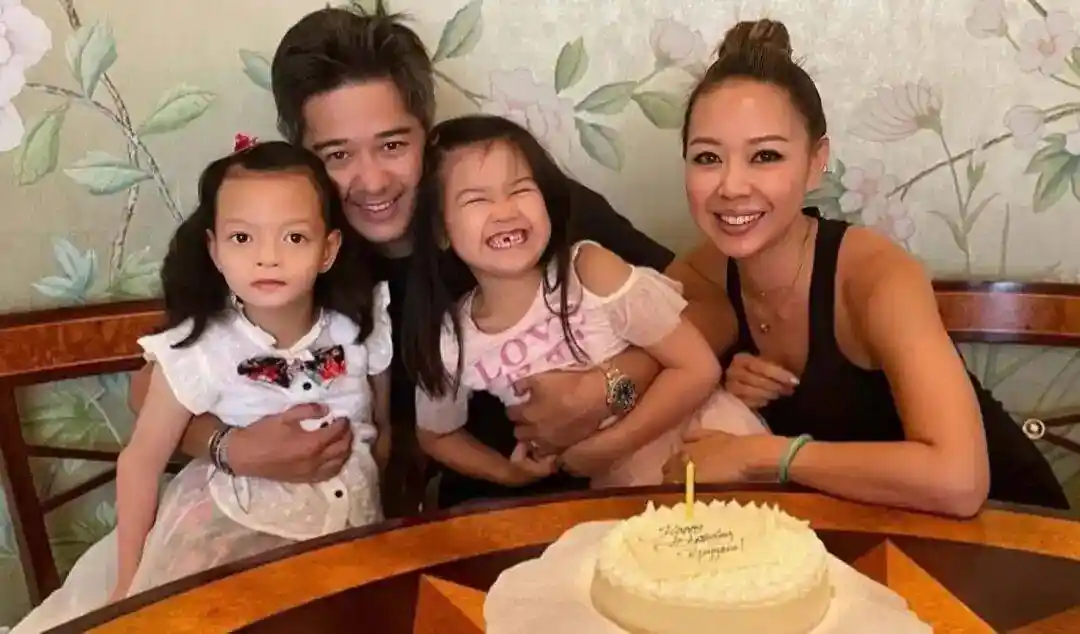 钟丽淇女儿患罕见基因病,无法行走说话,母亲兄长皆因病离世