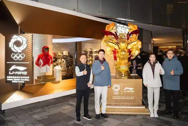 李宁龙店首秀三里屯，马龙刘诗雯助阵引爆潮流新地标