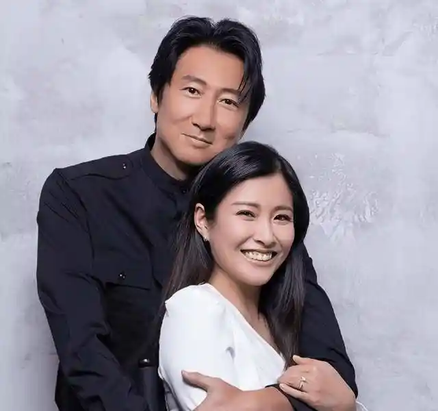 港星周家蔚洪天明夫妇全家迁居深圳,宣布永不回流香港