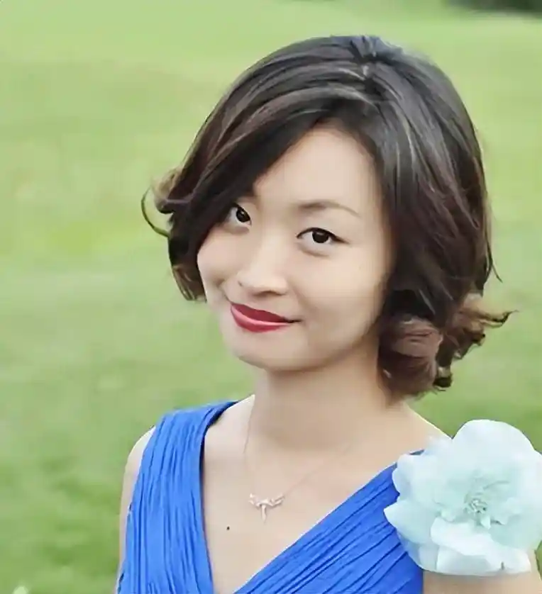 敬一丹女儿弃亿万家产赴乡村支教，简朴穿搭引热议