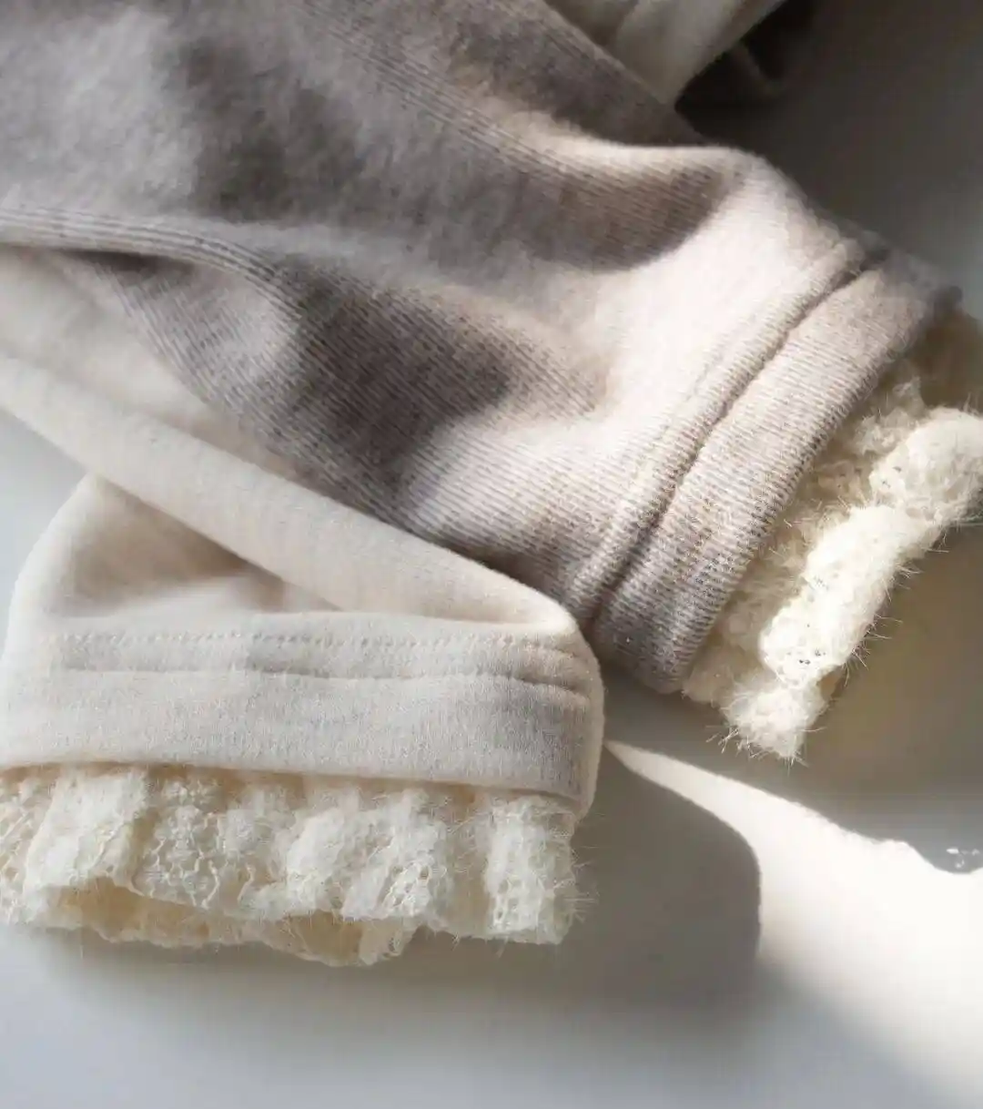 白百何慵懒文艺范穿搭曝光！灰毛衣配牛仔裤秒杀全场