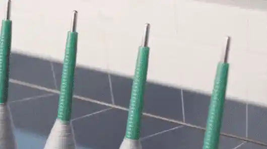 白百何慵懒文艺范穿搭曝光！灰毛衣配牛仔裤秒杀全场