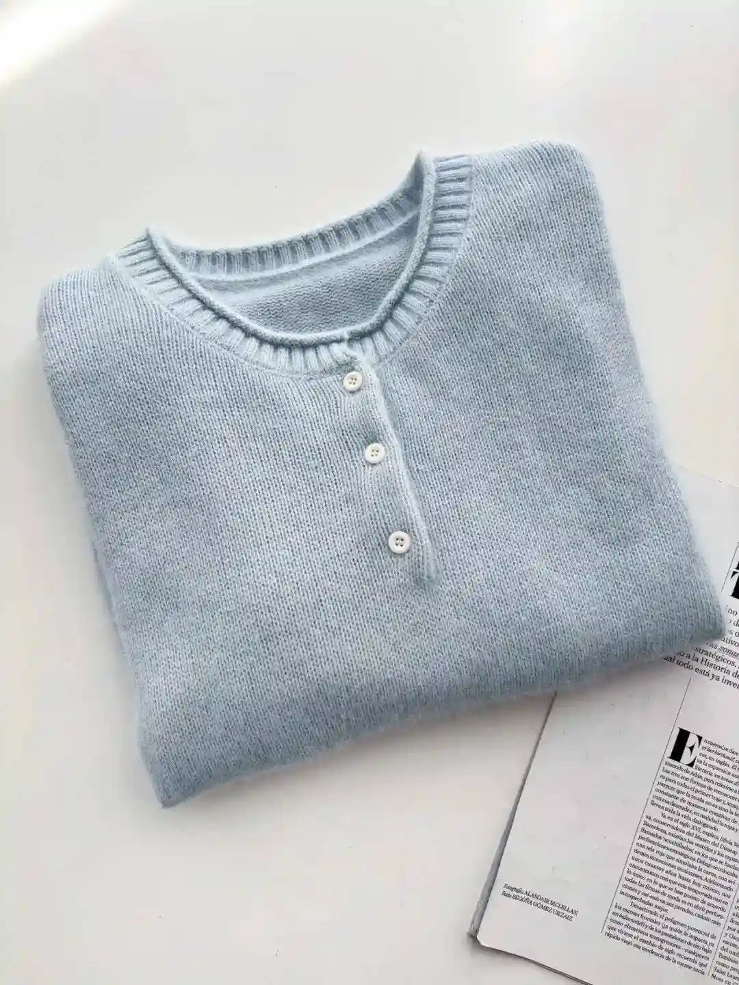 白百何慵懒文艺范穿搭曝光！灰毛衣配牛仔裤秒杀全场