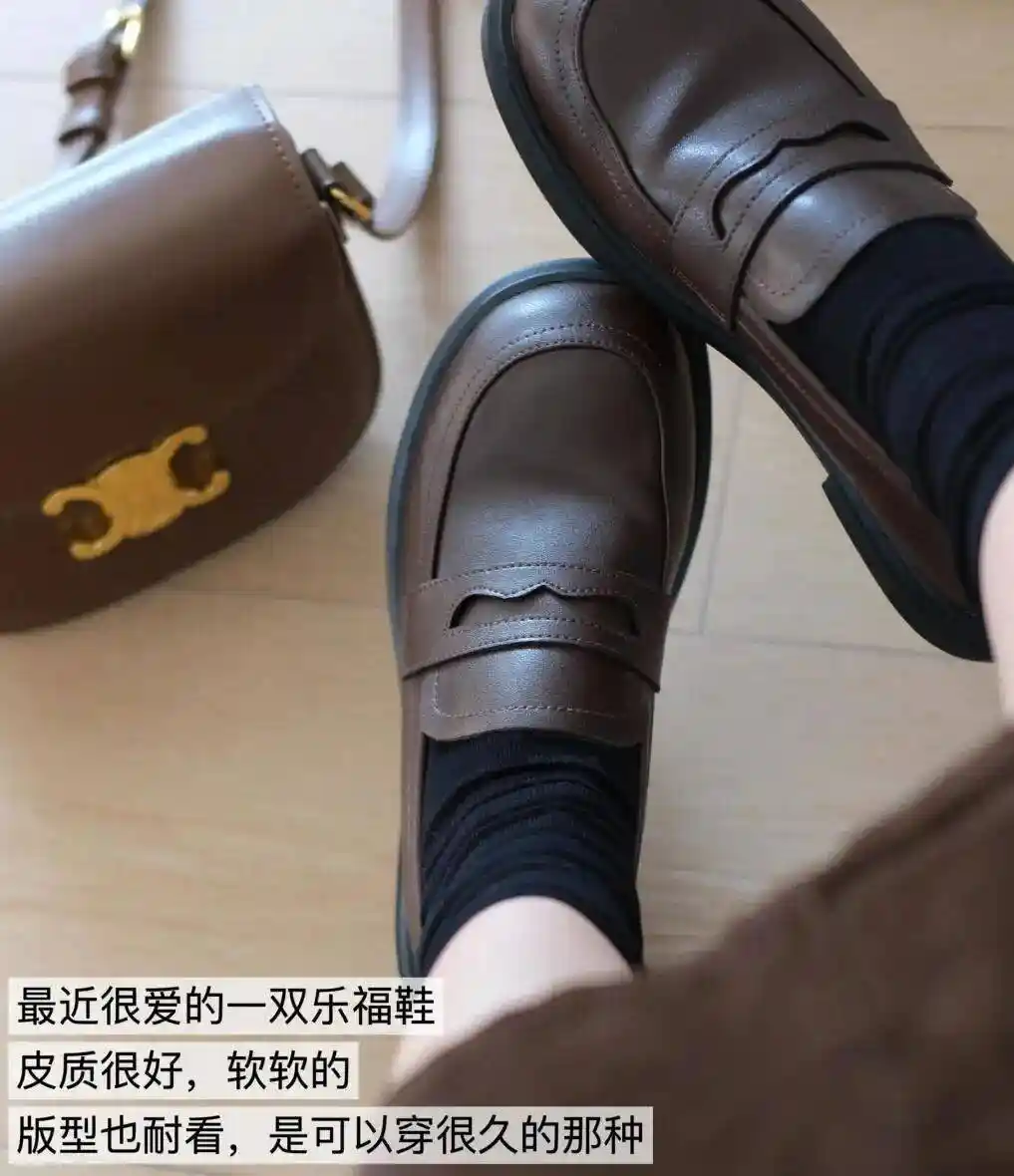 白百何慵懒文艺范穿搭曝光！灰毛衣配牛仔裤秒杀全场