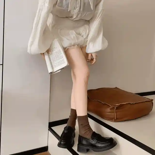 白百何慵懒文艺范穿搭曝光！灰毛衣配牛仔裤秒杀全场