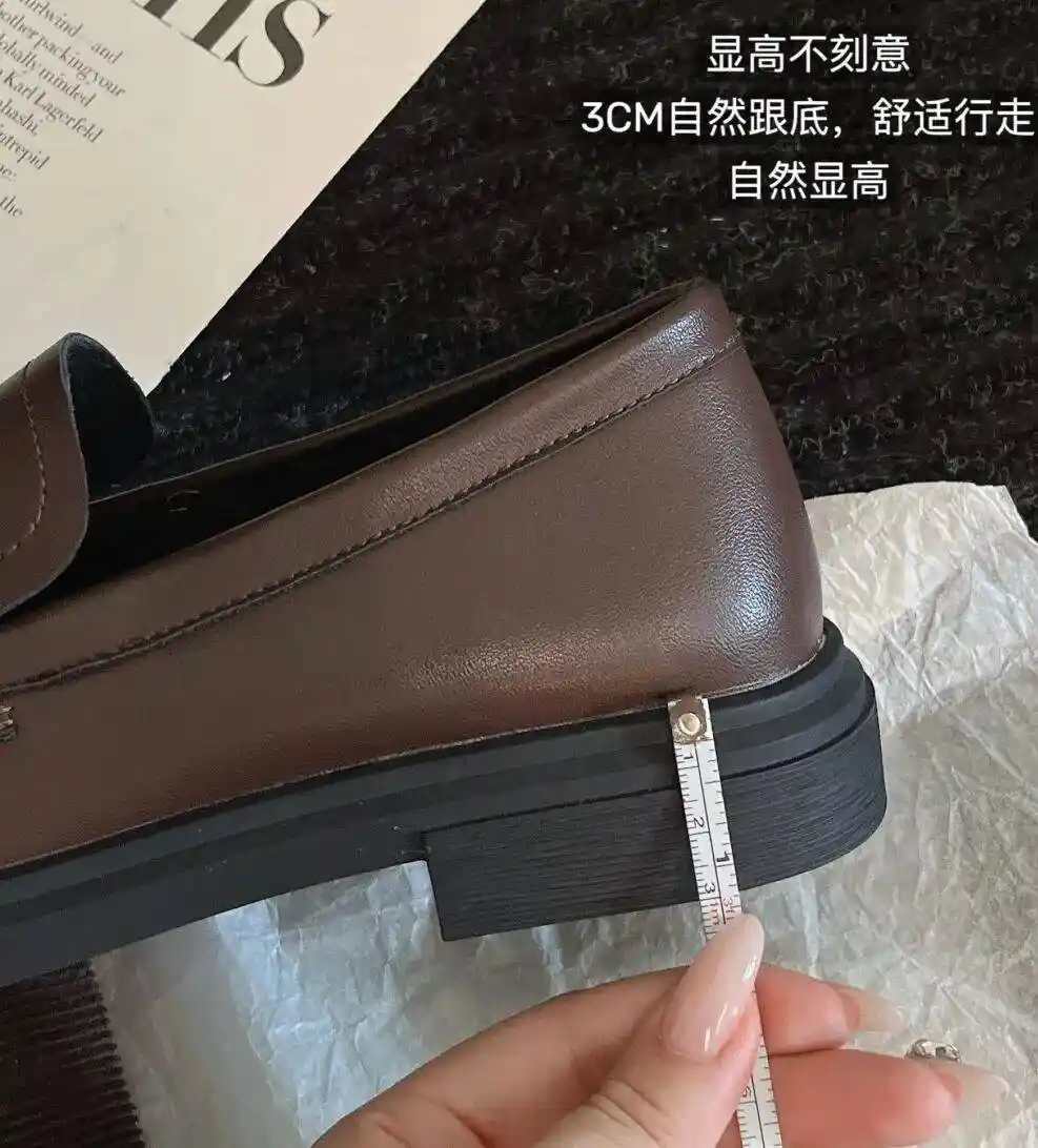 白百何慵懒文艺范穿搭曝光！灰毛衣配牛仔裤秒杀全场