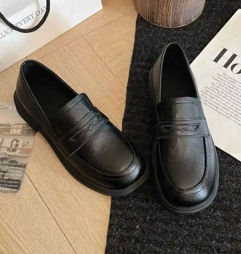 白百何慵懒文艺范穿搭曝光！灰毛衣配牛仔裤秒杀全场