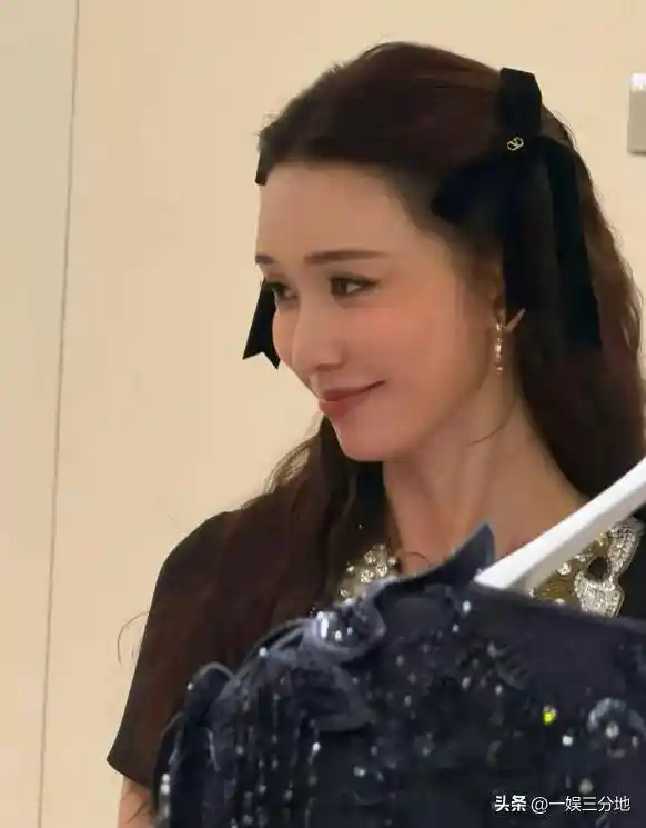 林志玲回国后转型啦啦队？性感造型引热议