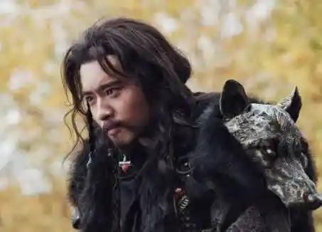 渭河畔的生死赌局：颉利可汗手握十万箭雨，为何突然下马献帛求和？