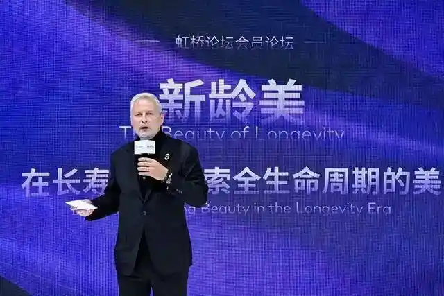 巩俐杨紫琼逆龄破圈：当新龄美成为全球女性的硬核话语权