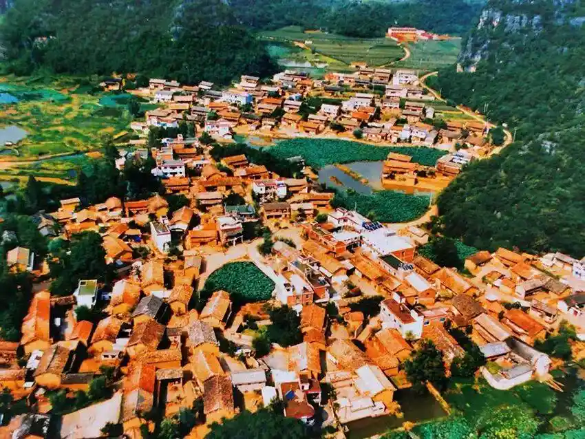 乡村游新样本：仙人洞村如何留住乡土魂