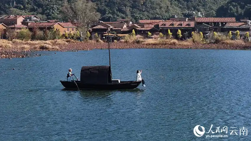 乡村游新样本：仙人洞村如何留住乡土魂