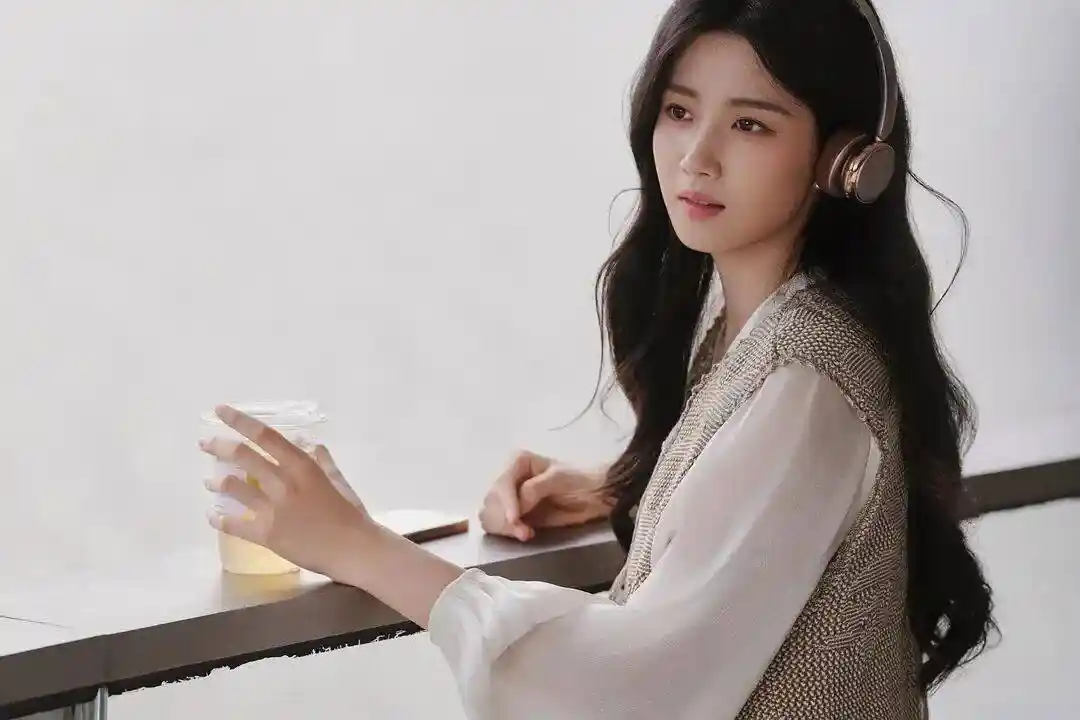 《卢昱晓台词引争议:发音模糊成网友新焦点》