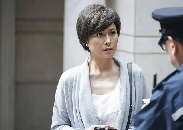 邵美琪罕见回应亲密闺蜜传闻：单身十年的她，这次选择坦荡笑对流言