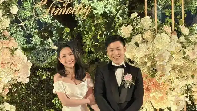 最美新闻女神李婷婷低胸婚纱喜嫁同台男主播李天耀，甜蜜亮相！