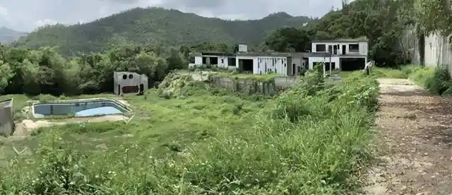 邓兆尊4.8亿地皮遭冷落，荒废多年成城市伤疤