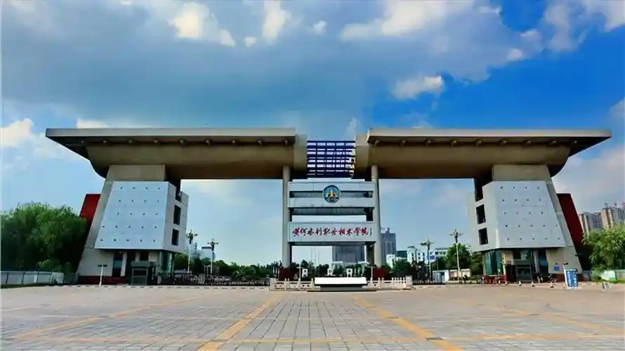 从专科到大学：一所学校的逆袭之路有多难？