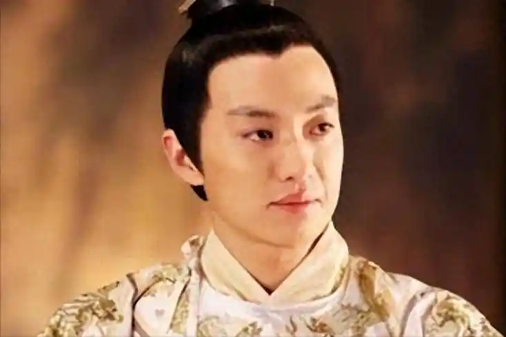 北宋亡国君主的寿数密码：李煜42岁饮鸩，钱弘俶60岁猝亡——降臣性命，竟系于汴京一纸密诏？