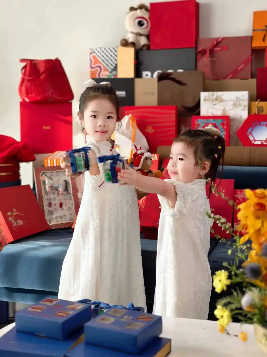 马年开箱风暴!200+国际大牌红包礼盒空降,范主携Bear引爆新年福运潮