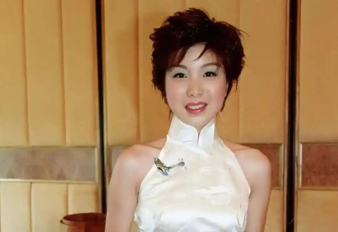 TVB港姐季军深夜发声明：婚内遭背叛、百万债务成导火索，离婚风暴引爆全网热议