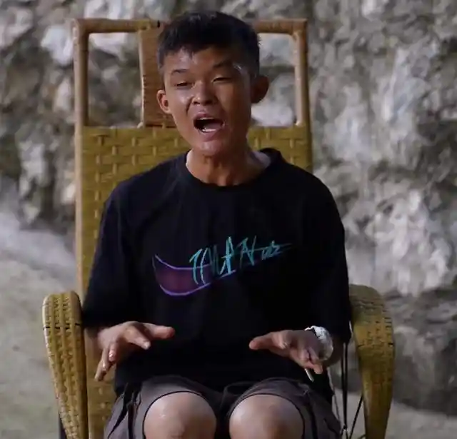 小马云哥哥范小勇刑满归来首秀！KTV狂嗨摇头晃脑引全网刷屏