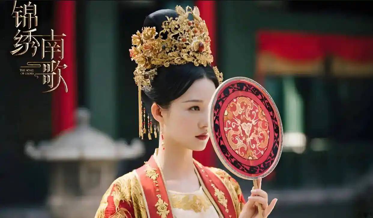 李沁惊艳再现《锦绣南歌》 重映十连冠引热议