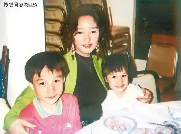 14岁童星遭TVB高层酒后欺凌，老戏骨怒掷一拳护花：那句𡃁妹你都搞？引爆全网声讨