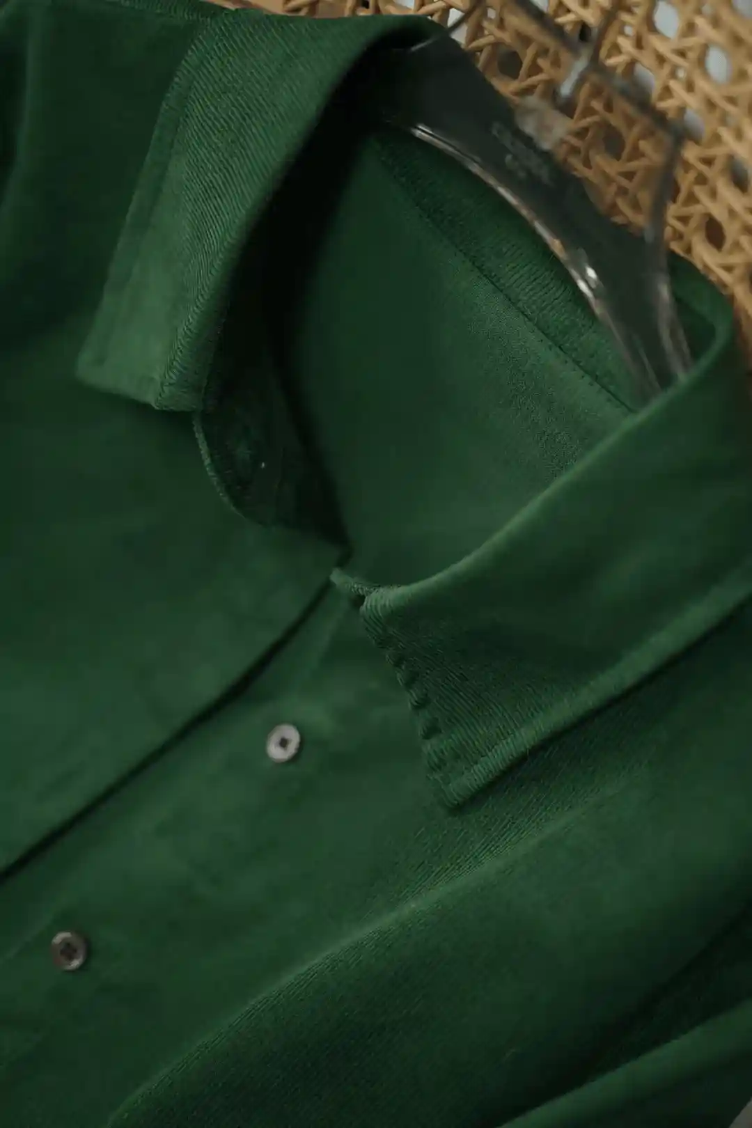 2026开年爆火！苔藓绿灯芯绒衬衫杀疯了：高级感拉满，全网断货预警