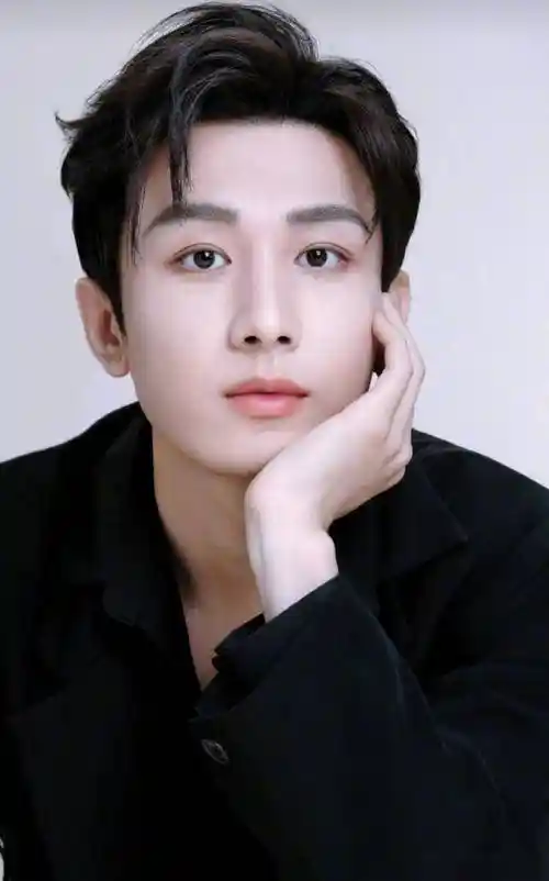 《成毅《赴山海》爆红背后，13个代言悄然消失？》