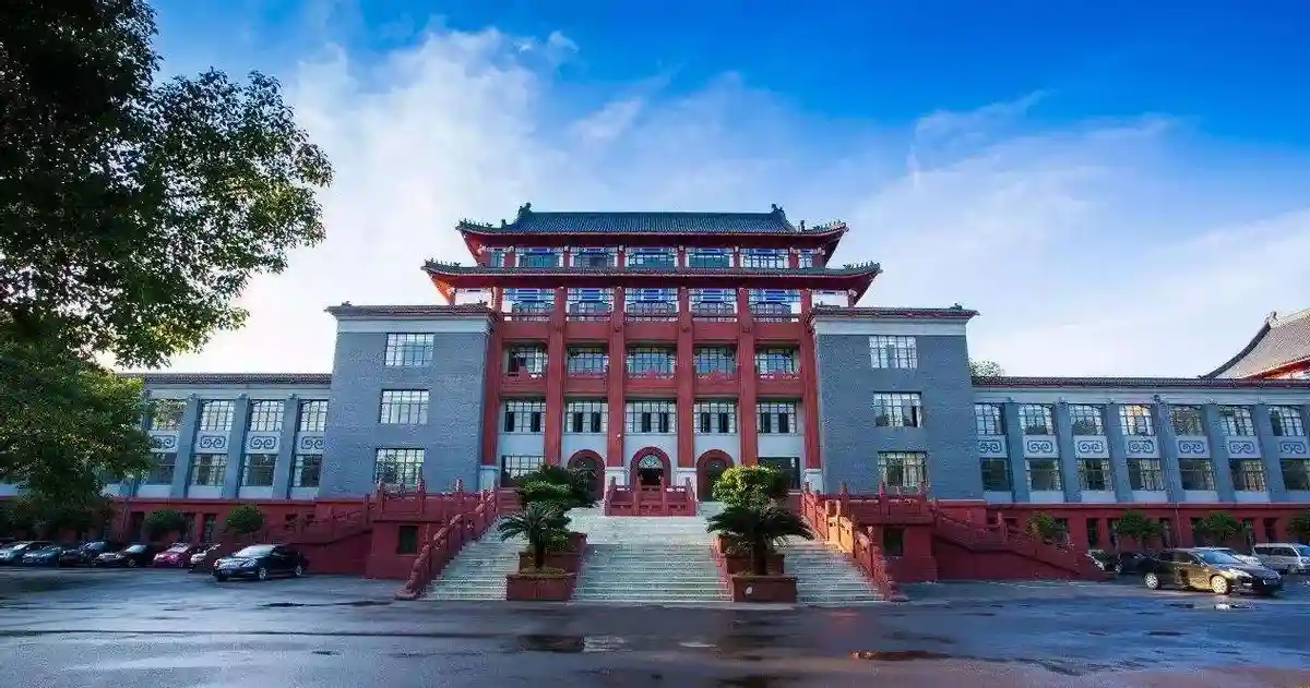 从专科到大学:开封大学逆袭成成都大学,背后真相曝光!