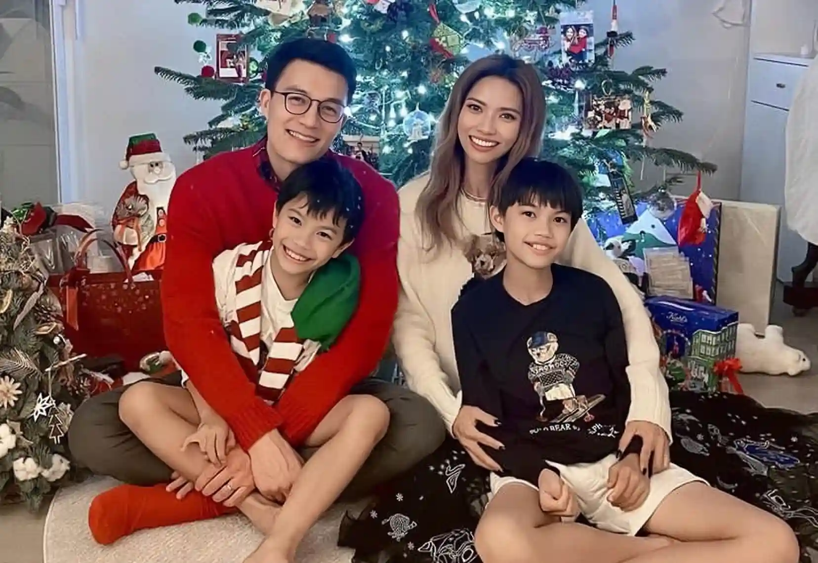 47岁黄婉佩泳装照惊艳亮相,丰腴曲线零赘肉引热议